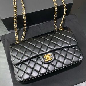 CHANEL Black Quilted Leather Shoulder Bag with Gold Chain